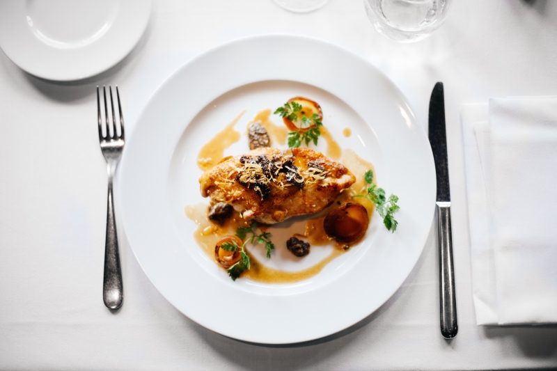restaurant-GORBIO-min_meal-918639